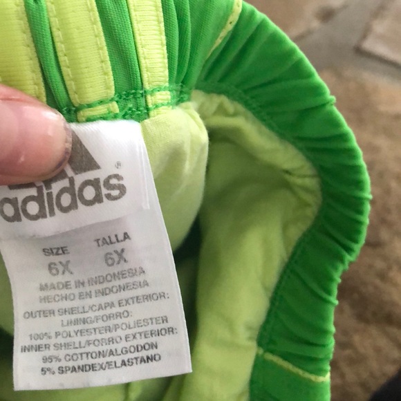 Girls adidas skirt - Picture 4 of 4